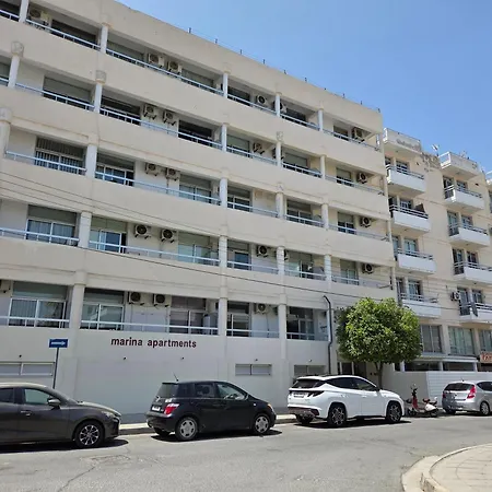 One Bedroom Aptm * לרנקה